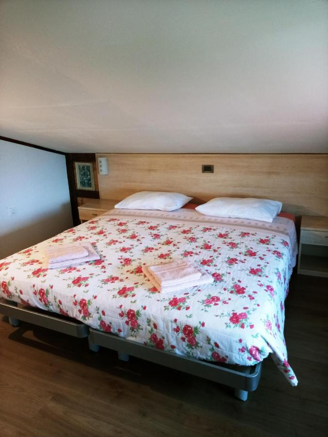 Apartments Pomjan Pogled Na Gore Extérieur photo